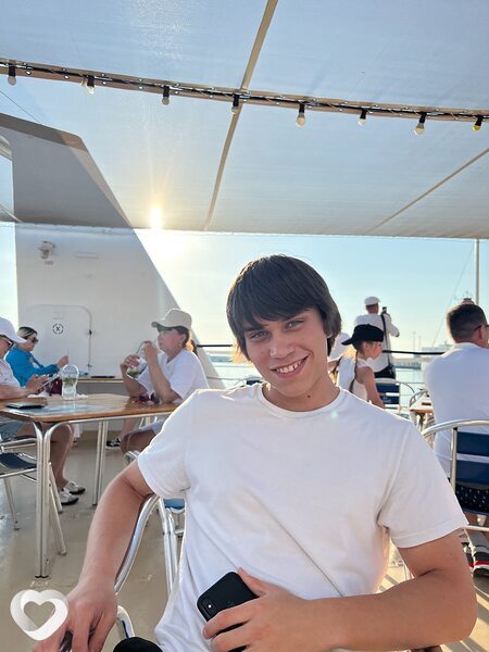 Богдан, 21, Сочи — анкета №674335