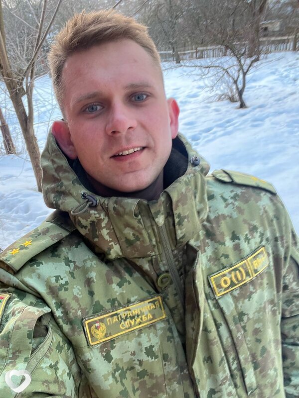 Артём, 30, Гомеле — анкета №675221