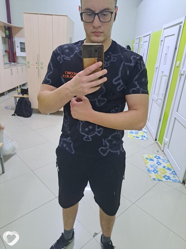 Кирилл, 24, Ростове-на-Дону — анкета №676686