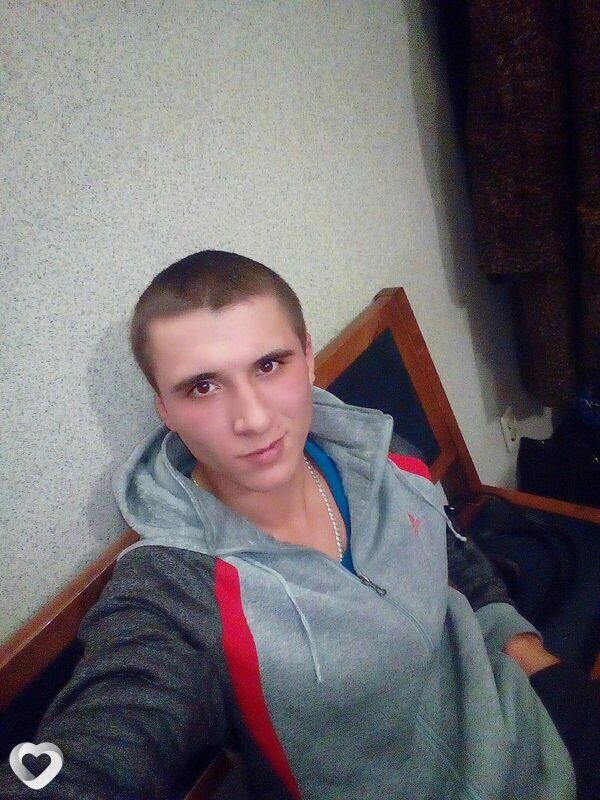 Валентин, 29, Полысаеве — анкета №677185