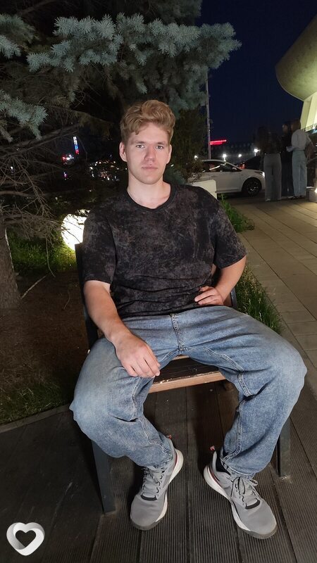 Даниил, 24, Челябинске — анкета №677402