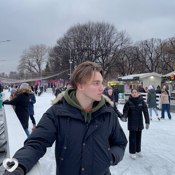 Максим, 22, Москве — анкета №678366