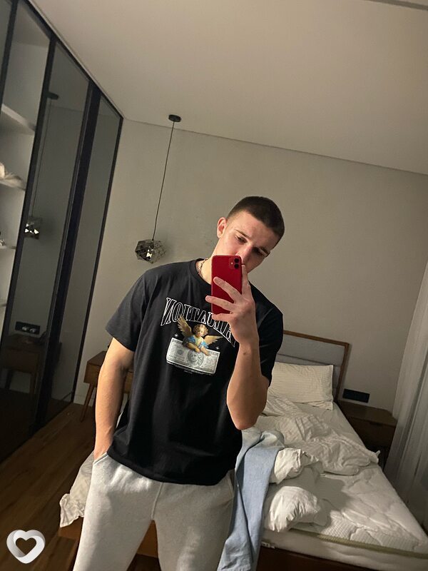 Кирилл, 21, Барановичах — анкета №678332