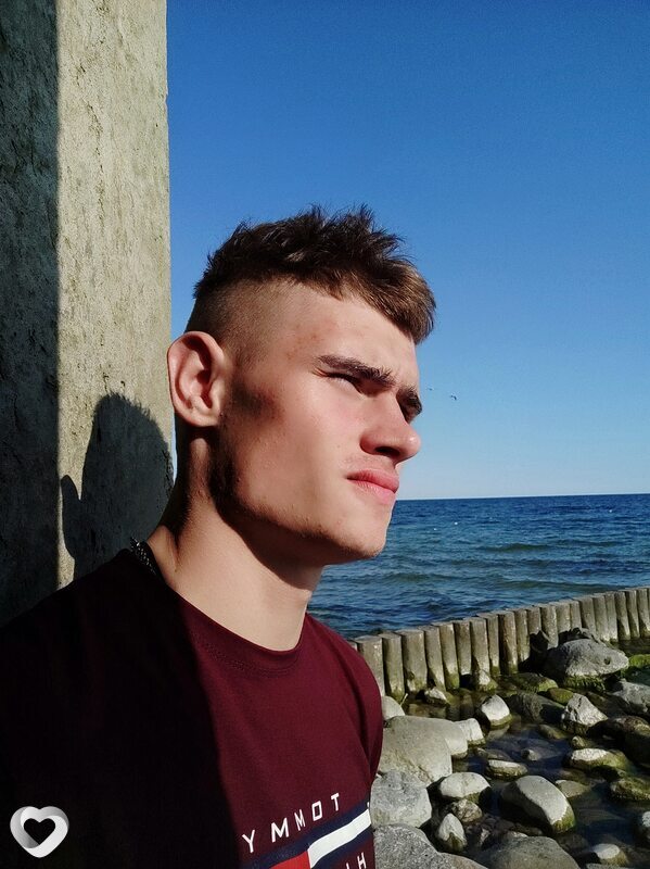 Сашка, 23, Калининграде — анкета №679684
