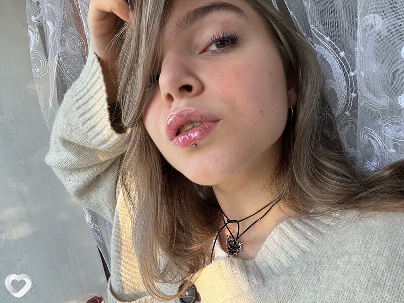 Алеся, 22, Слуцке — анкета №680576