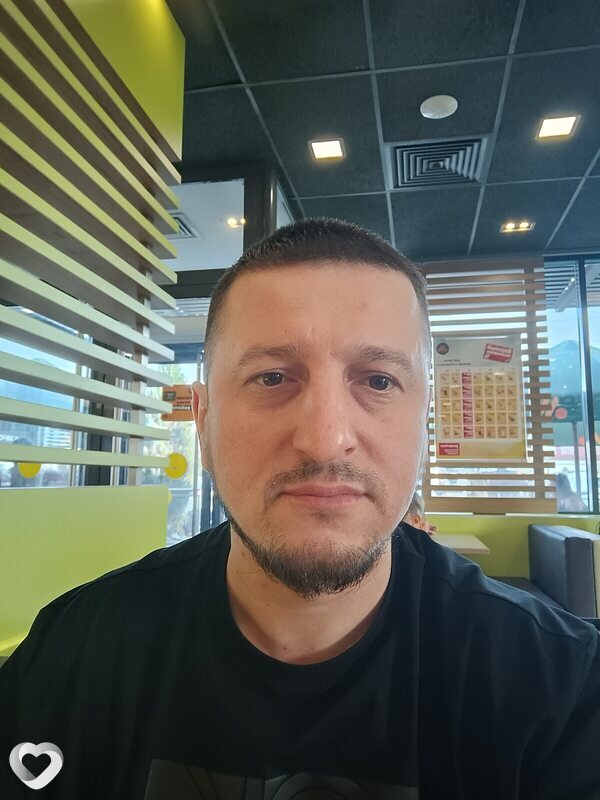 Незнакомец, 39, Саратове — анкета №681274
