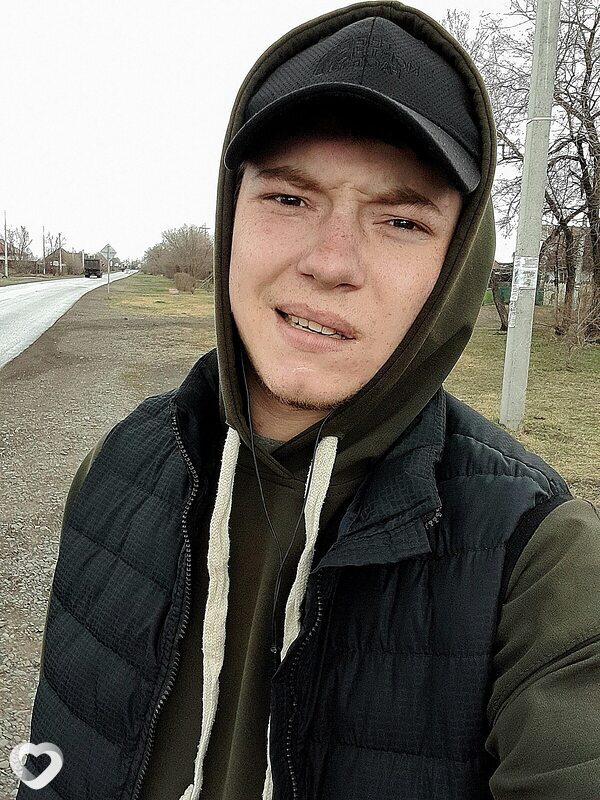 Олег, 25, Абакане — анкета №681356