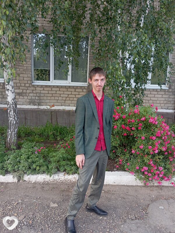 Артур, 22, Луганске — анкета №682263