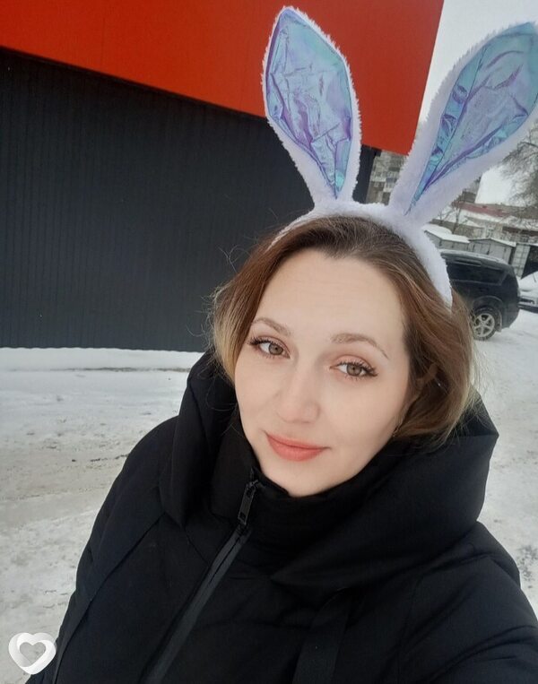 Лена, 27, Бийске — анкета №682947