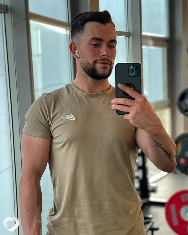 Артём, 21, Мурманске — анкета №684063