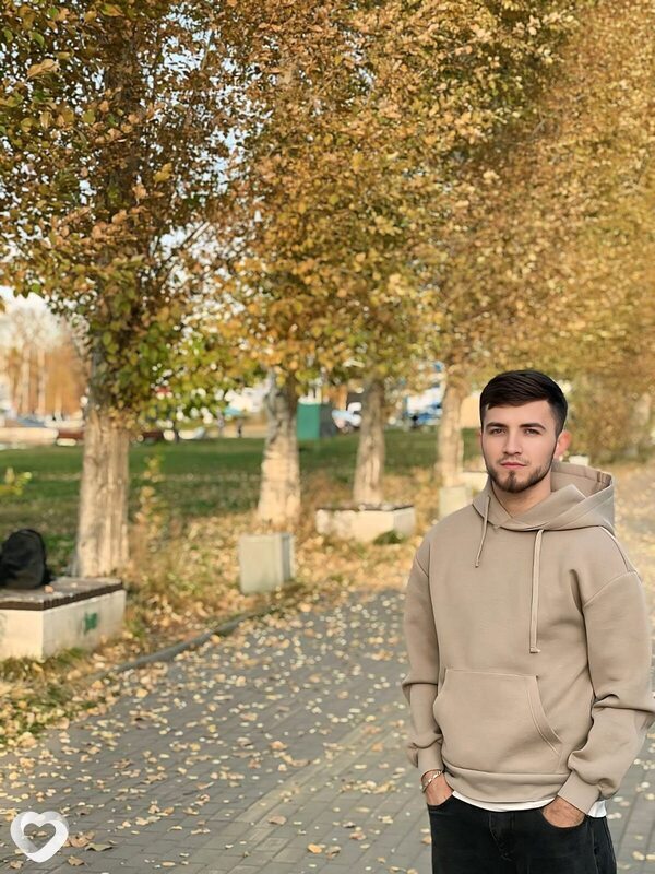 Максим, 28, Екатеринбурге — анкета №686056