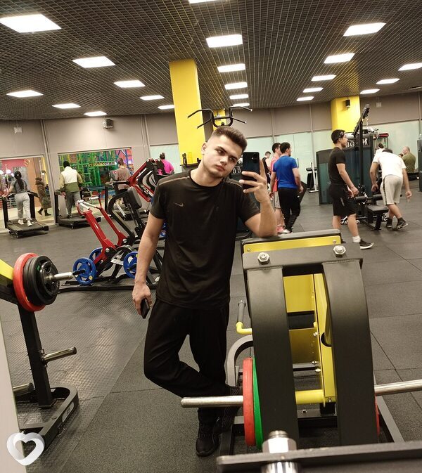 Шохрух, 21, Екатеринбурге — анкета №687168