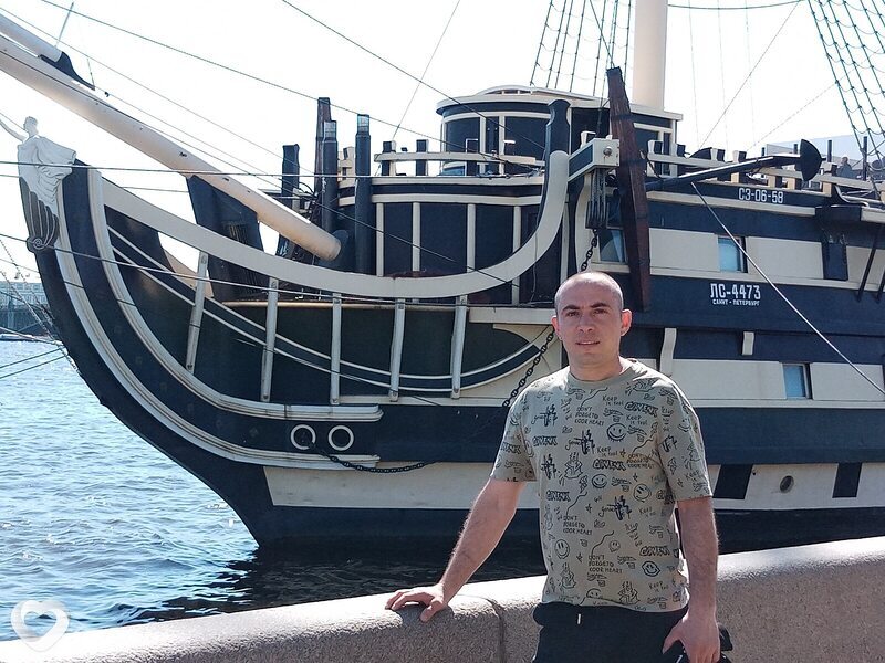 Виталик, Тербуны