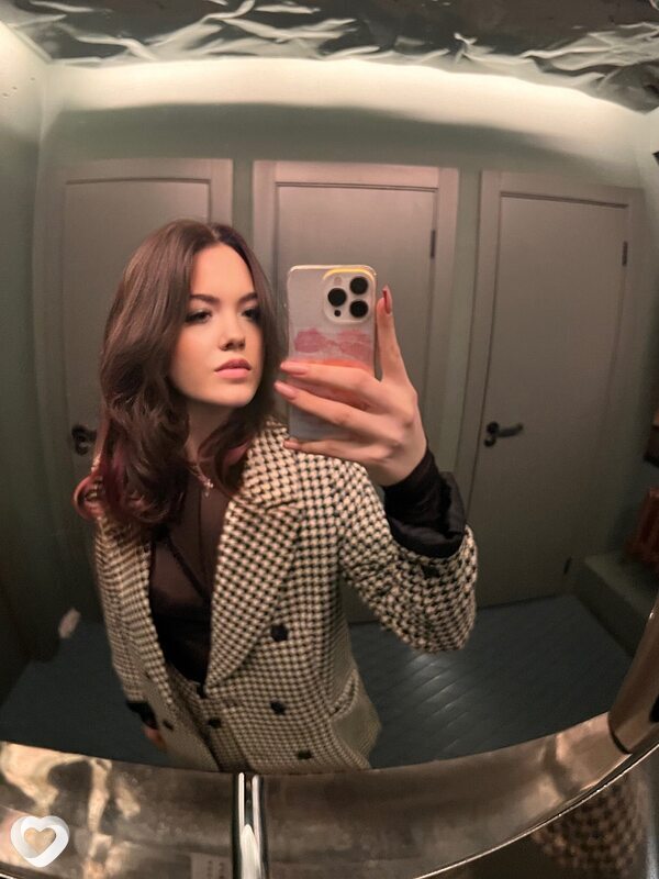 Елизавета, 21, Томске — анкета №689503