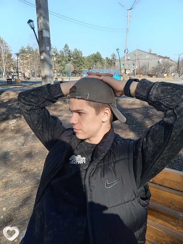 Андрей, 26, Арсеньеве — анкета №690599