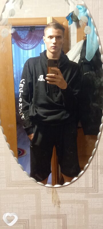 Дмитрий, 21, Бобруйске — анкета №691403