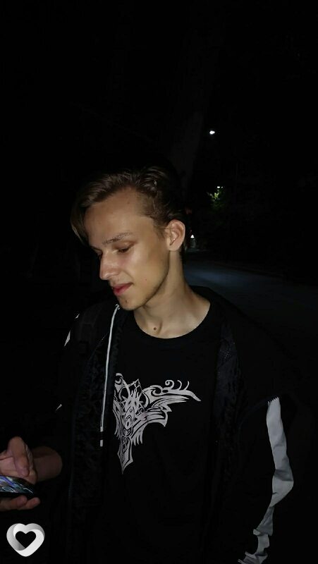 Максим, 23, Москве — анкета №692372