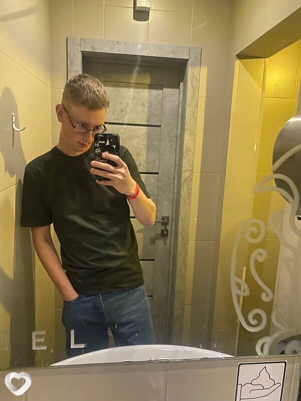 Сергей, 21, Гомеле — анкета №692895