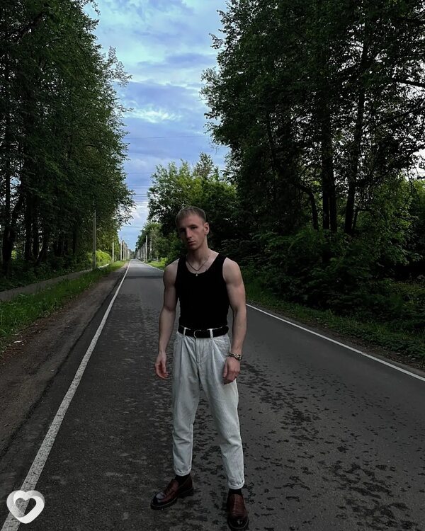 Кирилл, 26, Геленджике — анкета №693271