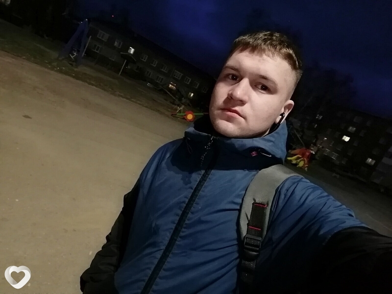 Антон, 27, Ижевске — анкета №693669