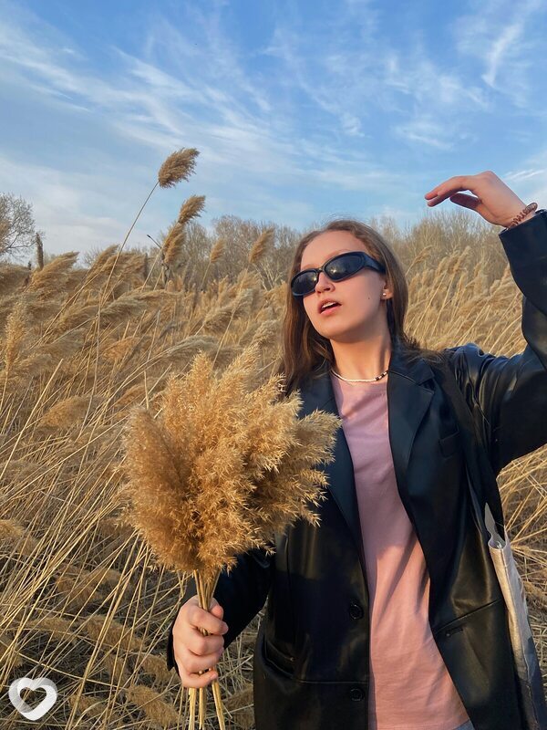 Лера, 21, Барнауле — анкета №693808