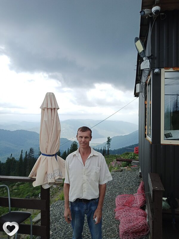 Евгений, 46, Горно-Алтайске — анкета №695539