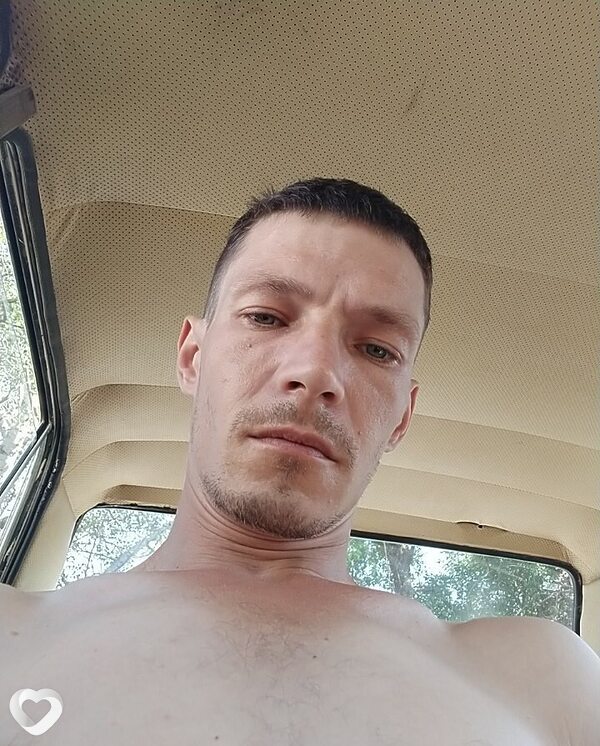 Артем, 32, Ростове-на-Дону — анкета №695591