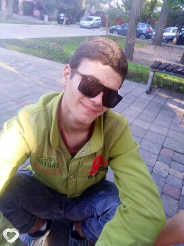 Гена, 23, Москве — анкета №696836
