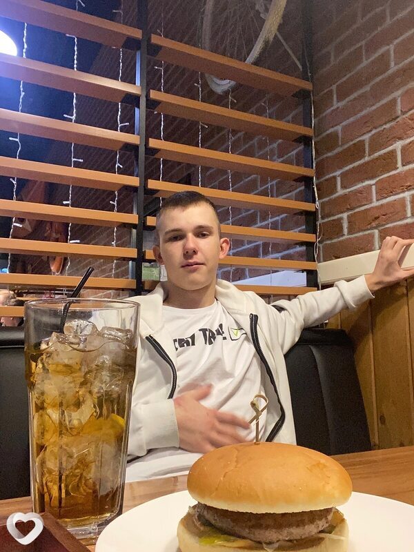 Денис, 24, Екатеринбурге — анкета №697477