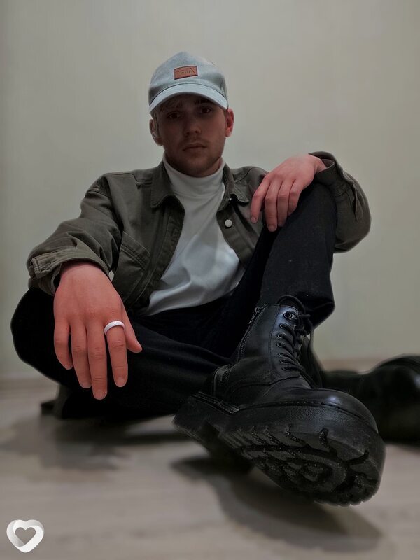 Иван, 27, Москве — анкета №697106