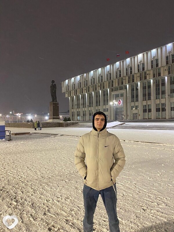 Миша, 23, Москве — анкета №697975