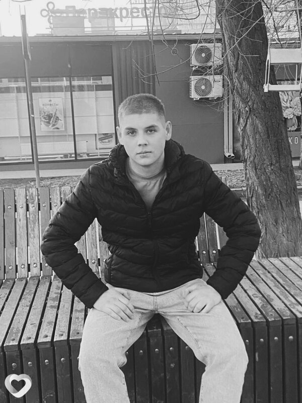 Данила, 22, Симферополе — анкета №699006