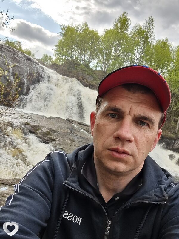 Антон, 42, Кингисеппе — анкета №700011