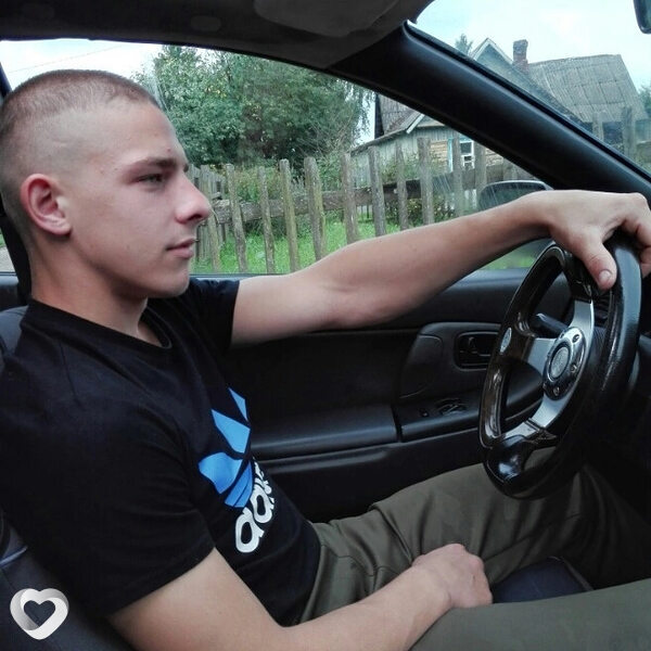 Артем, 24, Орше — анкета №700187