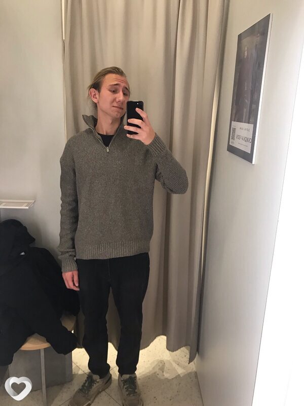 Максим, 21, Барнауле — анкета №700283