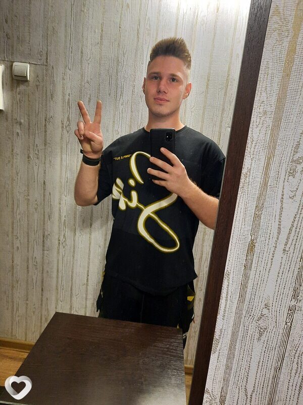 Кирилл, 21, Москве — анкета №704131
