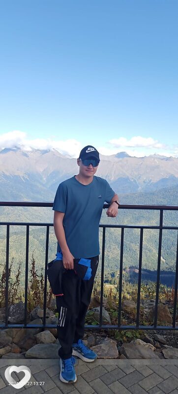 Денис, 21, Асбесте — анкета №703940