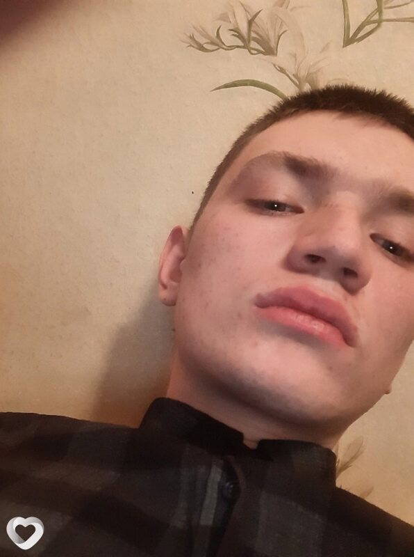 Лёша, 23, Речице — анкета №704513