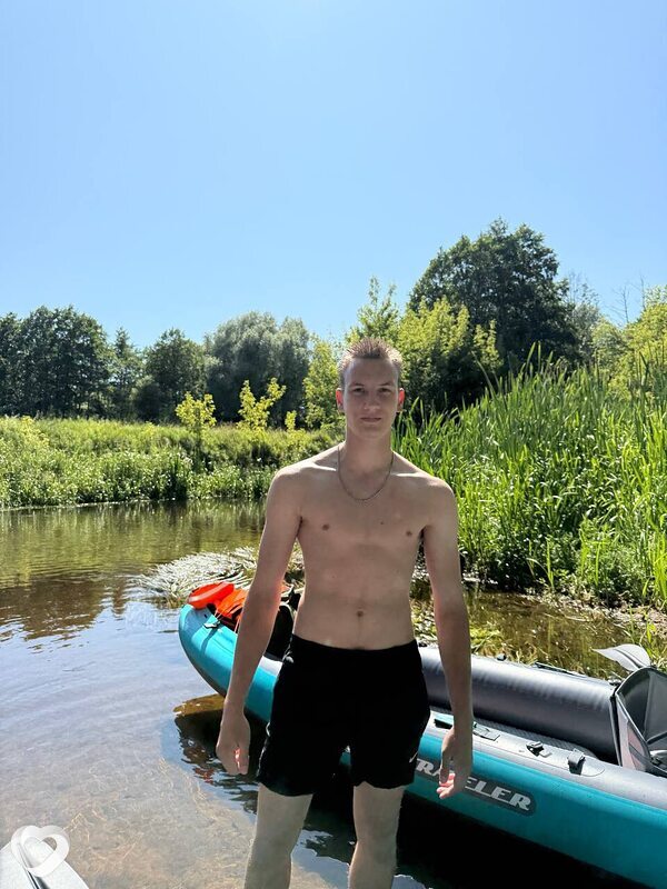 Артур, 21, Бресте — анкета №705138