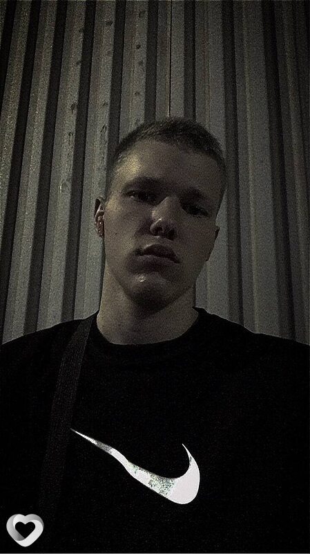 Даниил, 21, Старом Осколе — анкета №707415
