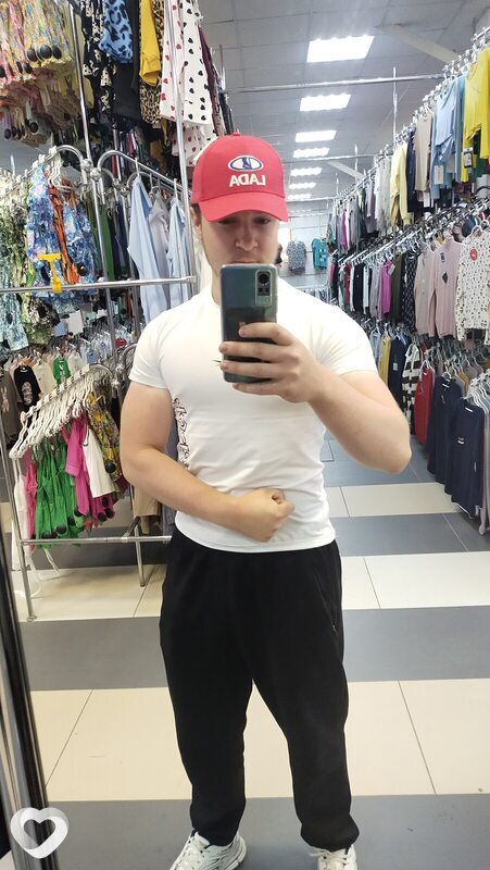 Максим, 21, Екатеринбурге — анкета №708453
