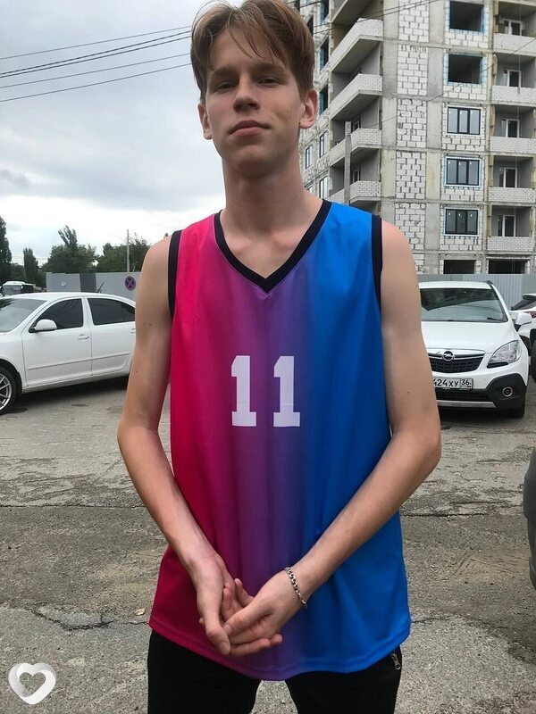Дима, 21, Москве — анкета №709645