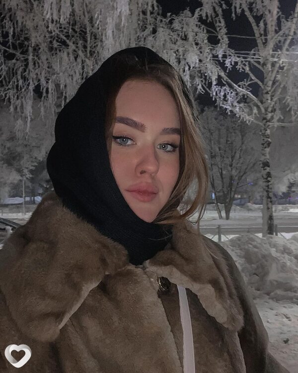 Даша, 21, Братске — анкета №710799