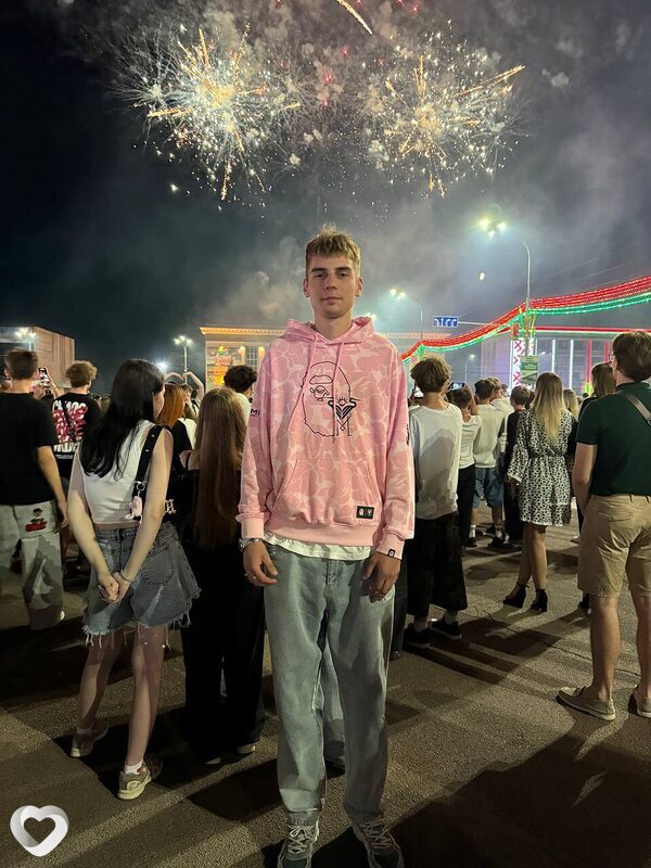 Артем, 21, Гомеле — анкета №711582