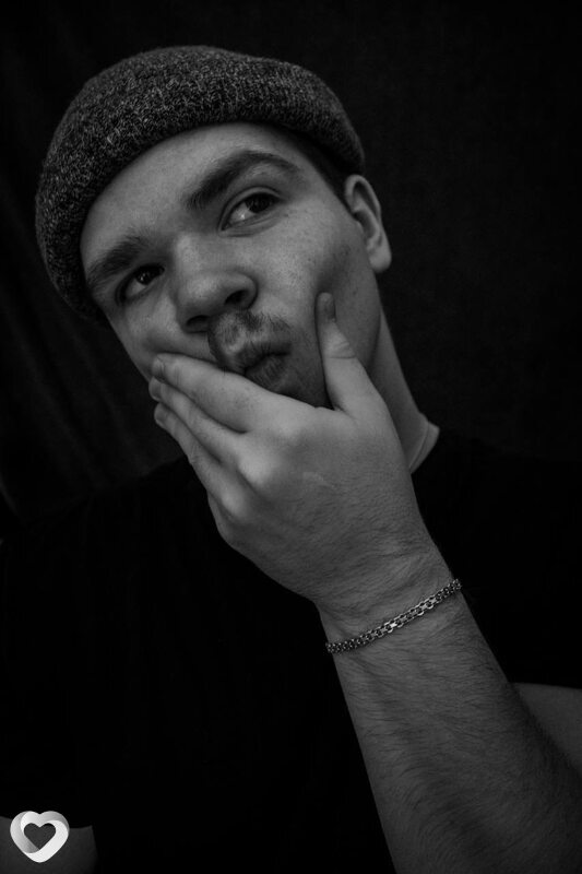 Олег, 23, Новом Уренгое — анкета №712787