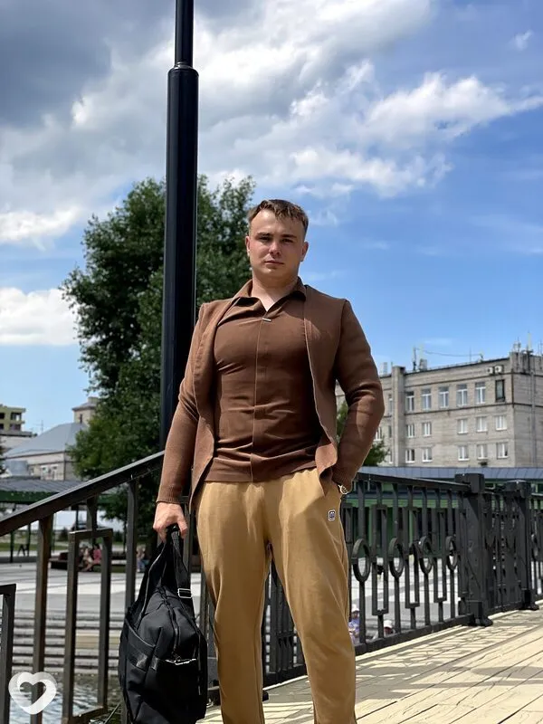 Евгений, 21, Барнауле — анкета №715633