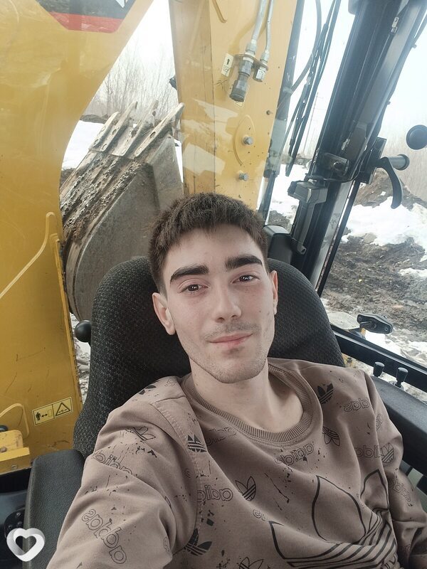 Кирилл, 23, Бузулуке — анкета №717285