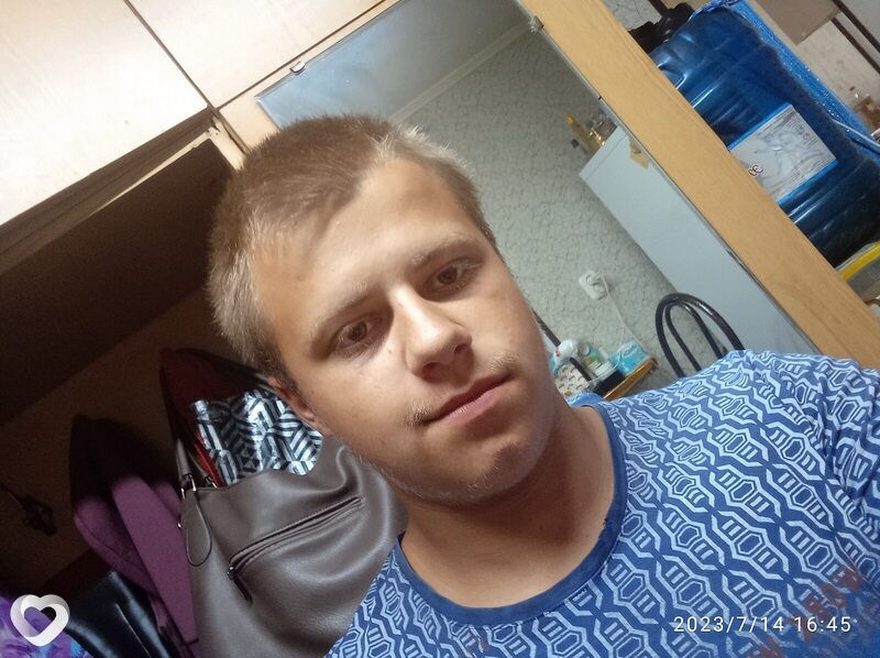 Захар, 21, Москве — анкета №717685