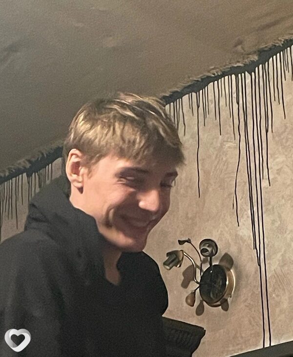 Артем, 21, Красноярске — анкета №720184