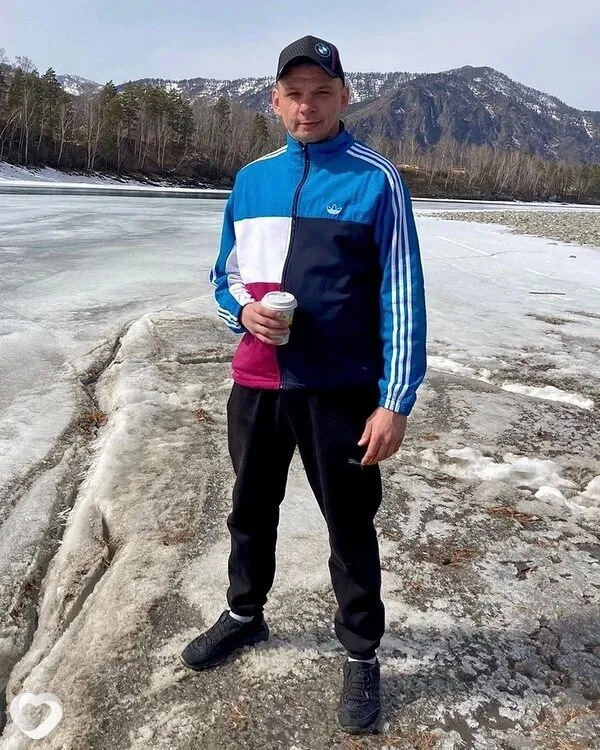 Михаил, 39, Бийске — анкета №720674